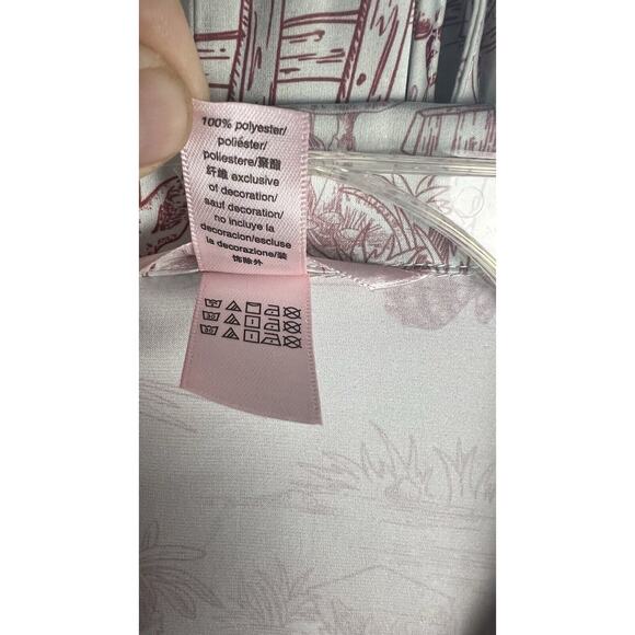 YiNi LuLu Silky Rabbit Print Button Down 2 Piece Pjs Long Sleeve Sz S NWOT 🐰 - Picture 6 of 8